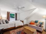 Gleesome Inn - Guest House Loft Twin Room 